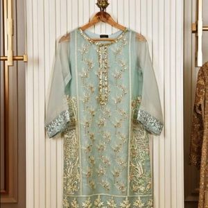 AghaNoor top Small Size